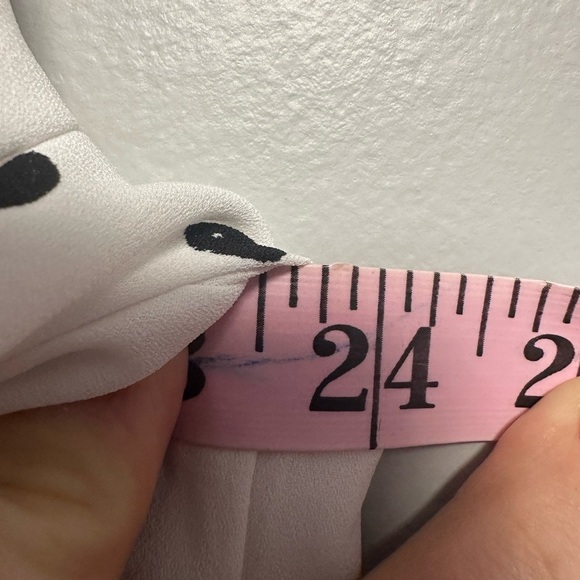 **3 for $15**Reitmans White Polka Dot Blouse - Picture 5 of 5